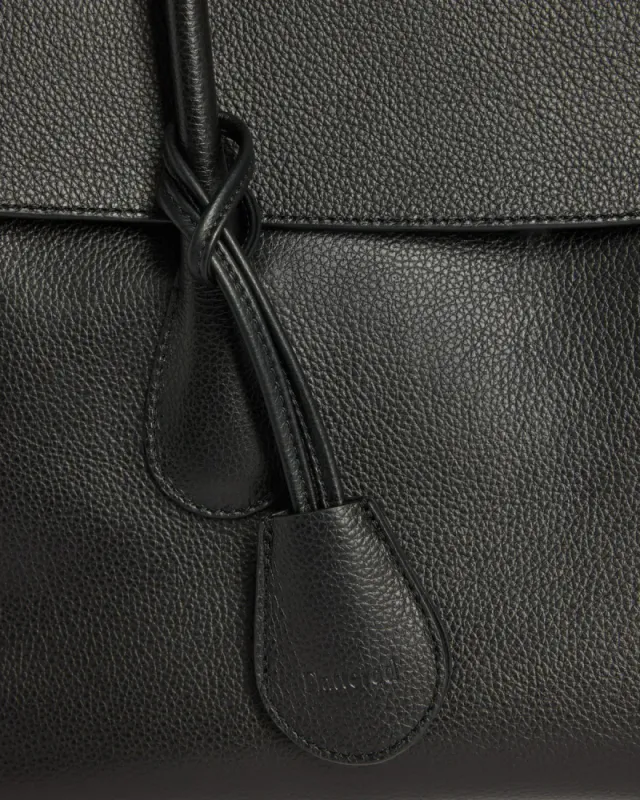 Lydia Tote Bag Grained Leather Black Flattered