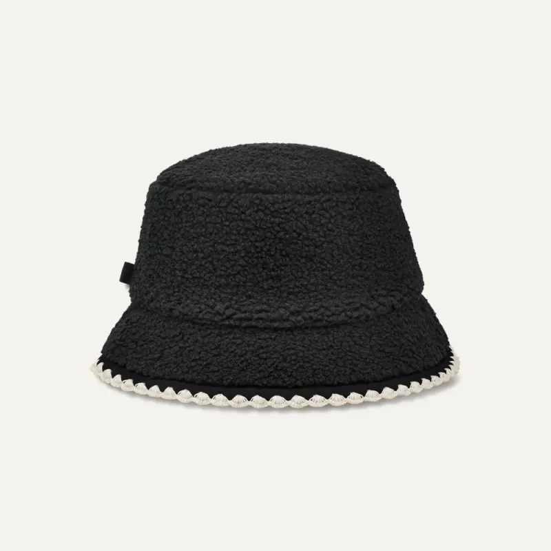 W UGGfluff Scalloped Hat Black UGG