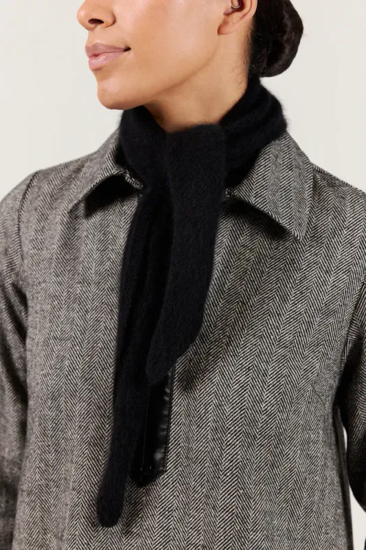 Paula Scarf Black Six Ámes