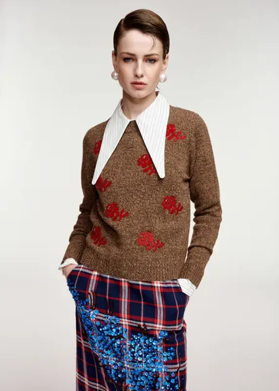 Korine Embroidered Pullover Camel Club Brown/Red Essentiel Antwerp